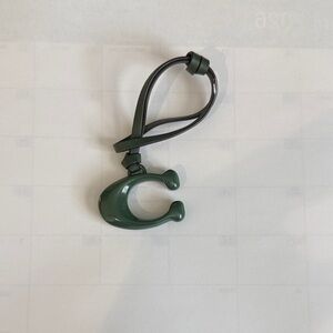 NWT Coach Loop Signature C Bag Charm CX170 Painted Metal & Leather Hunter Green